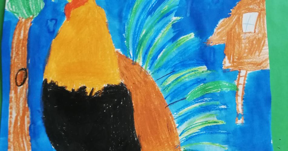 Hahn am Mist mit Wachsmalkreiden gemalt, Hintergrund mit Wasserfarben